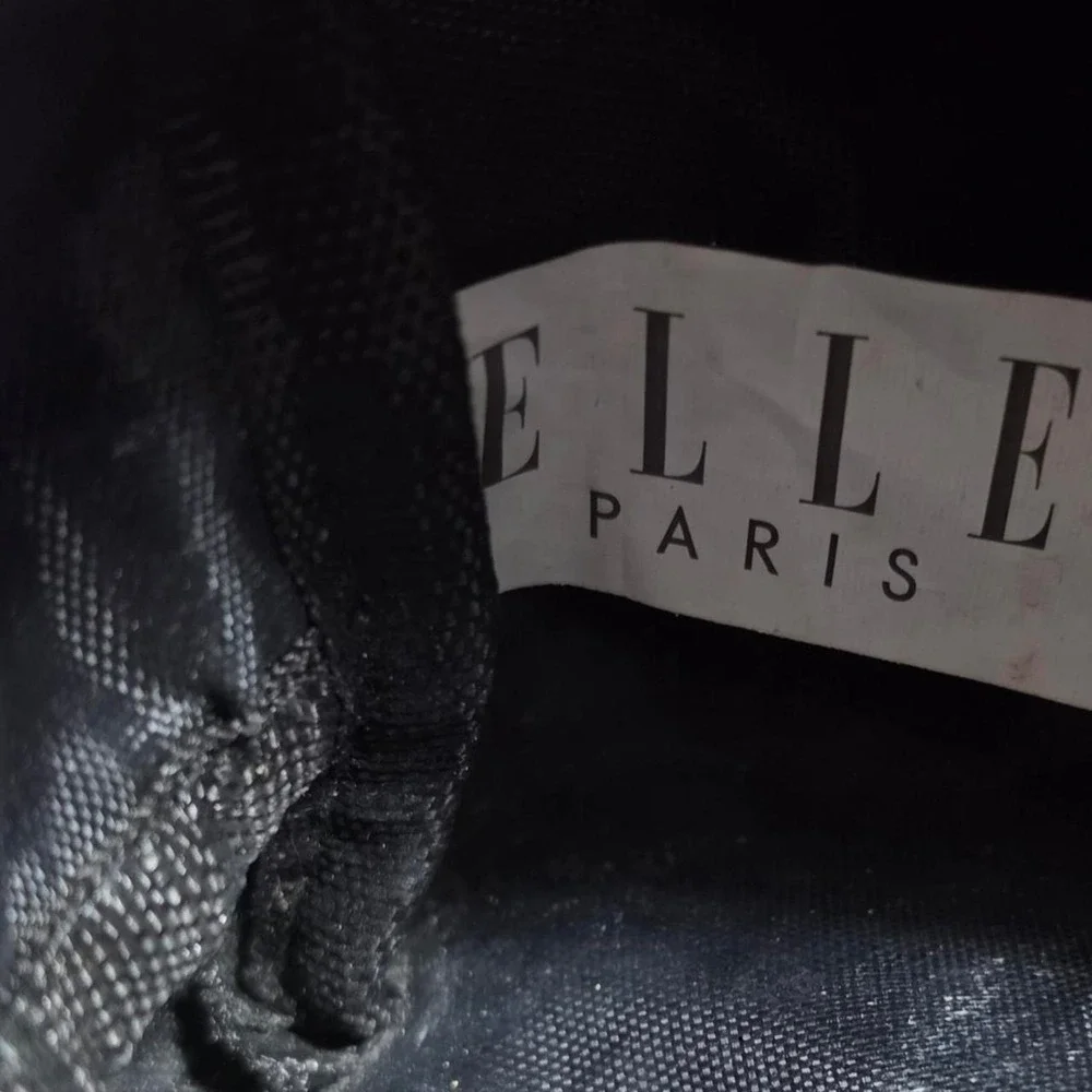 ELLE Paris Black Cosmetic Makeup Bag Pink Heart Gold Zipper Pouch Accessory
